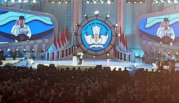 Air Mata Presiden Prabowo di Hari Guru Nasional 2024, Tegaskan Komitmen Kesejahteraan Guru