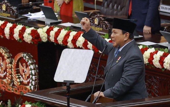Prabowo Sebut Upah Kupas Bawang Rp700 Ribu, Istana Bilang “Nanti Dicek”: Publik Menunggu Jawaban Sebenarnya