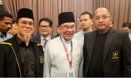 Diundang Anwar Ibrahim, Partai Ummat Bawa Salam Amien Rais dan Jajaki Kerja Sama